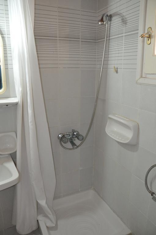 Koskinas Apartments アカラヴィ 部屋 写真