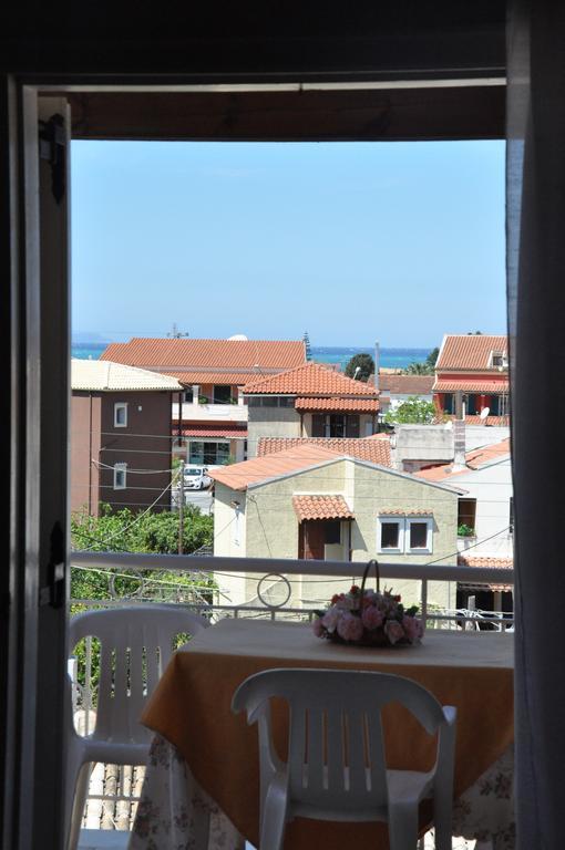 Koskinas Apartments アカラヴィ 部屋 写真